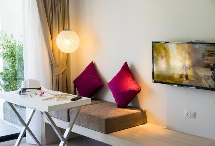 スーペリアールーム, Coral Inn