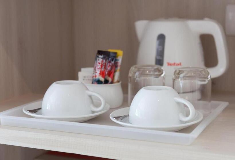 ジュニアスイート, Coral Inn