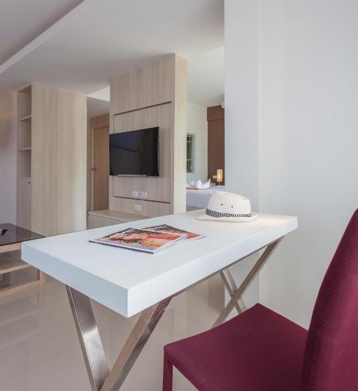 ジュニアスイート, Coral Inn