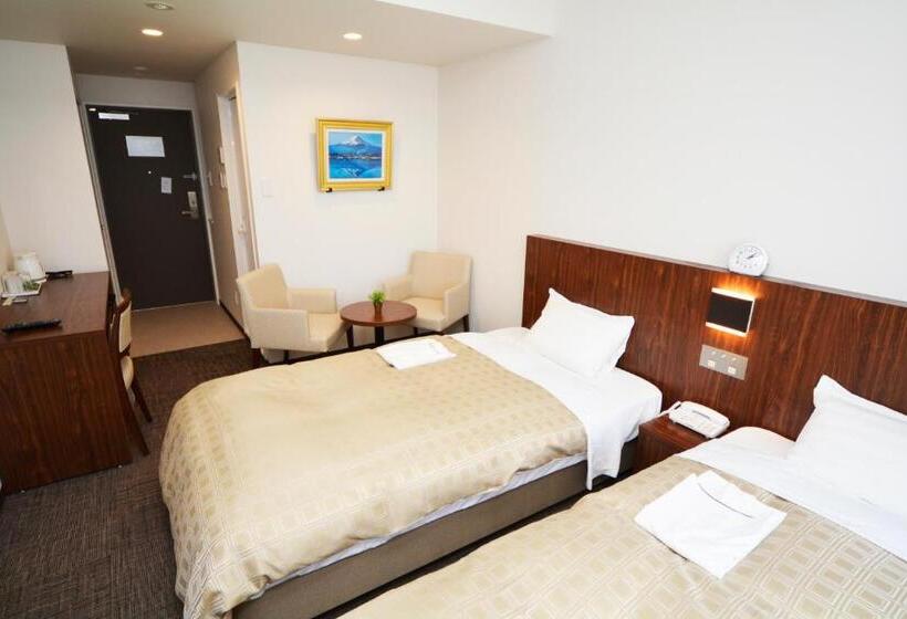 اتاق استاندارد, Kansai Airport First