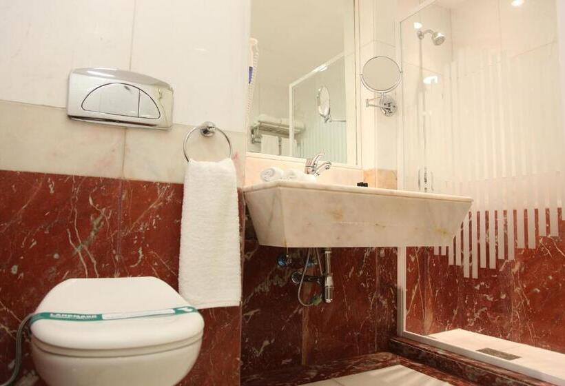 سوییت, Helnan Landmark