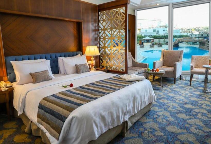 اتاق لوکس با چشمانداز استخر, Helnan Landmark