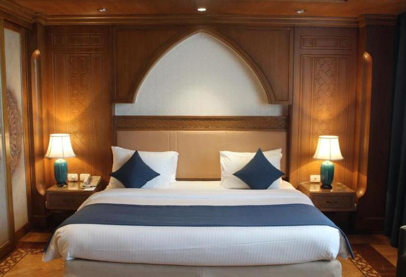 سوییت خانوادگی, Helnan Landmark