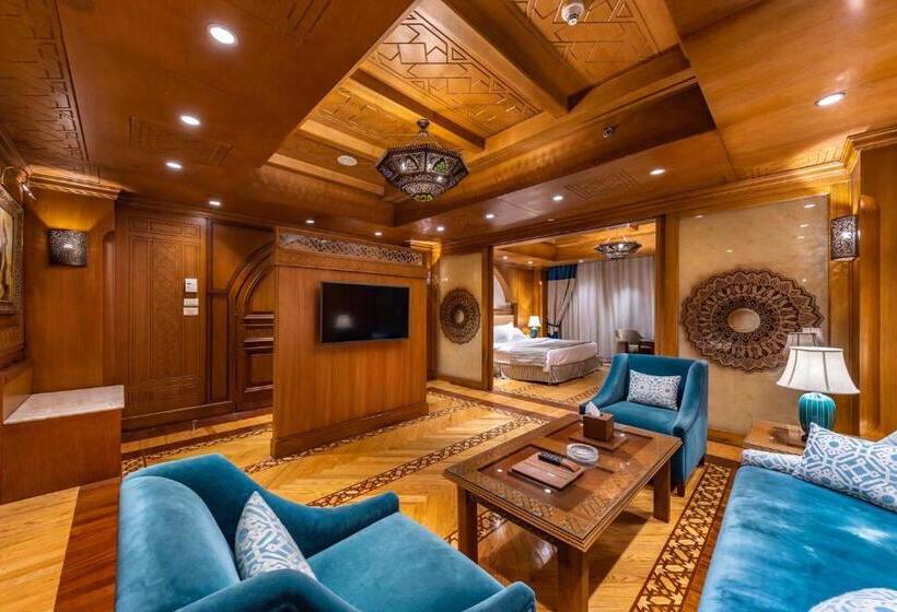 سوییت خانوادگی, Helnan Landmark