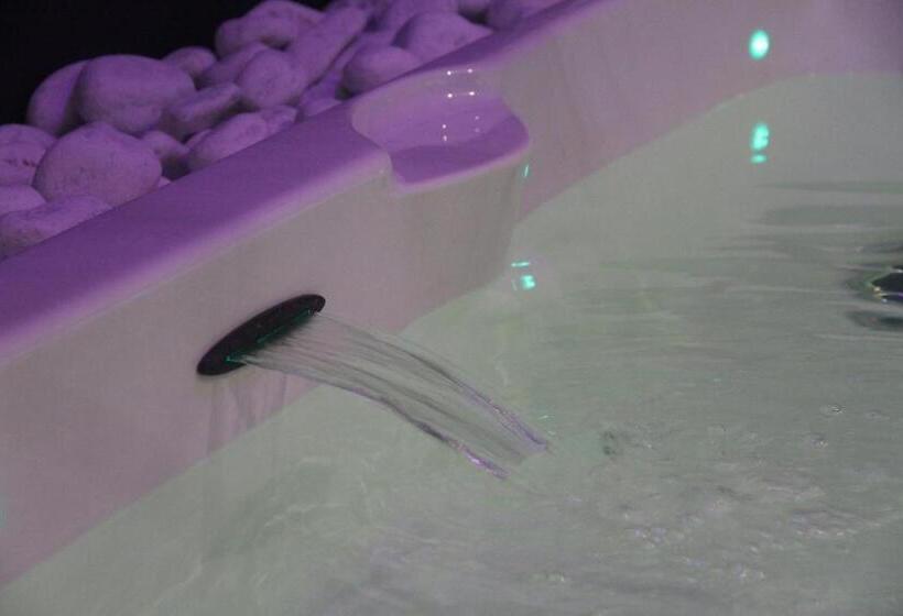 直达温泉标准间, Hôtel Spa Piscine Le Petit Castel Beuzeville Honfleur