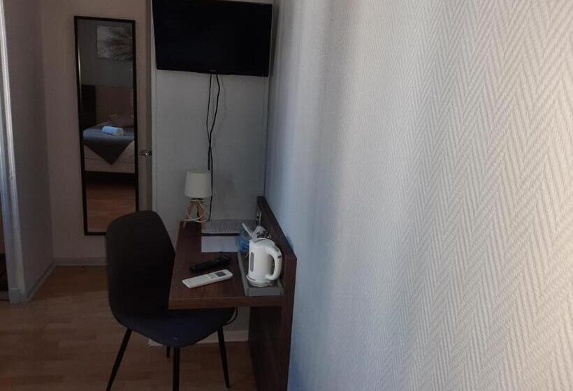 标准间, Le Rochegude