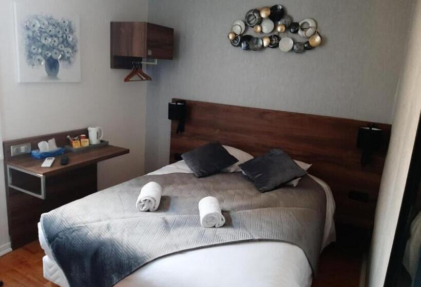 标准间, Le Rochegude