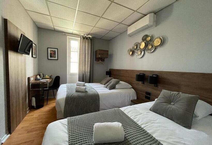 标准三人间, Le Rochegude