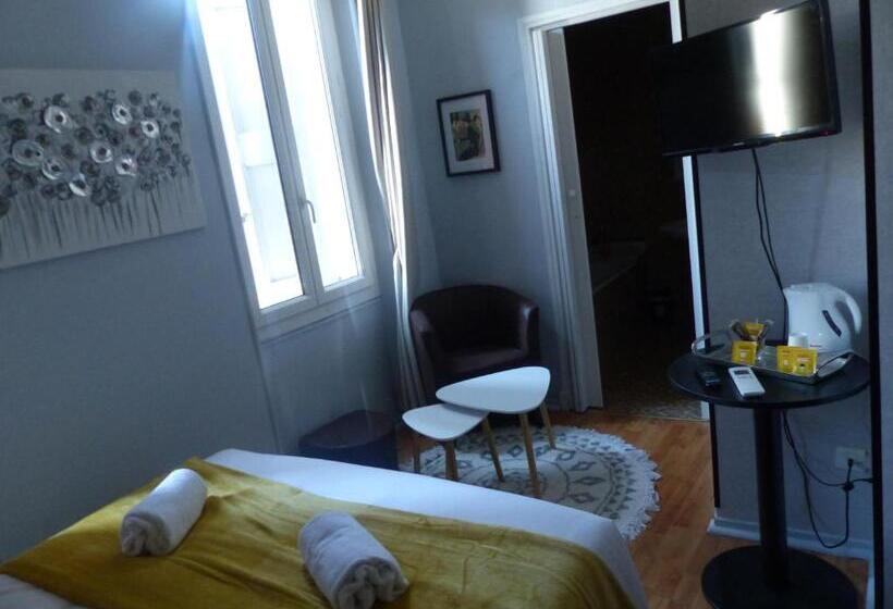 家庭间, Le Rochegude