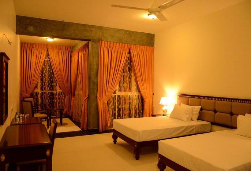 デラックスルーム, Marina Beach Passikudah