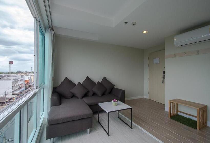 주니어 스위트, Prachuap Grand