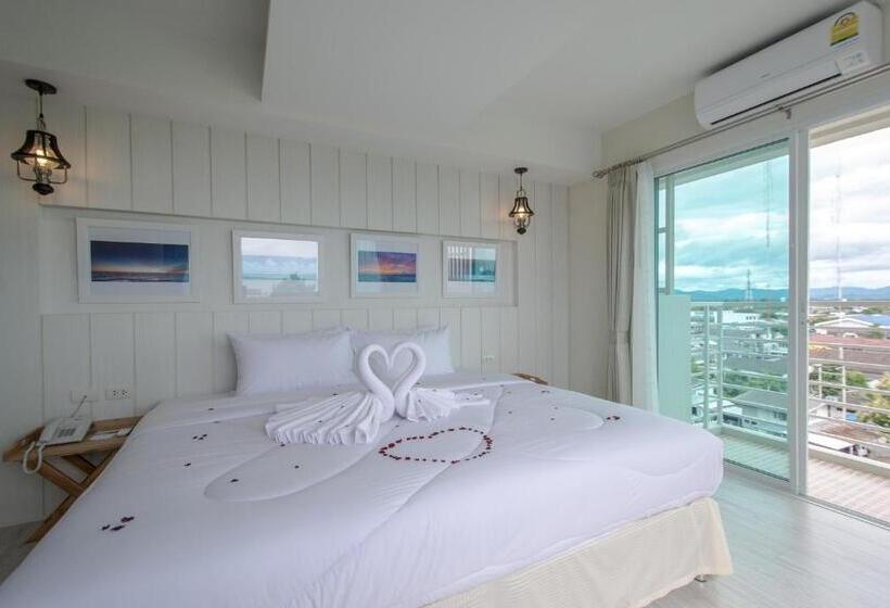 자쿠지 스위트, Prachuap Grand