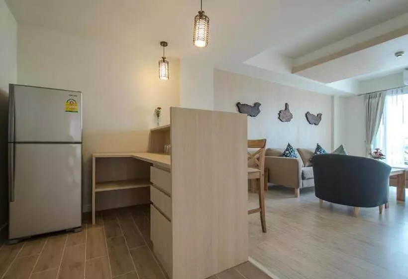 سوئیت با وان آب گرم, Prachuap Grand