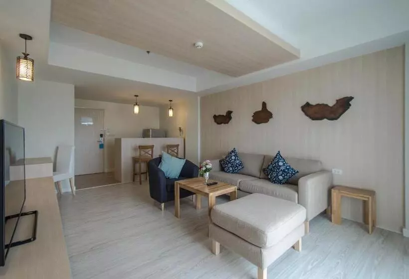سوئیت با وان آب گرم, Prachuap Grand