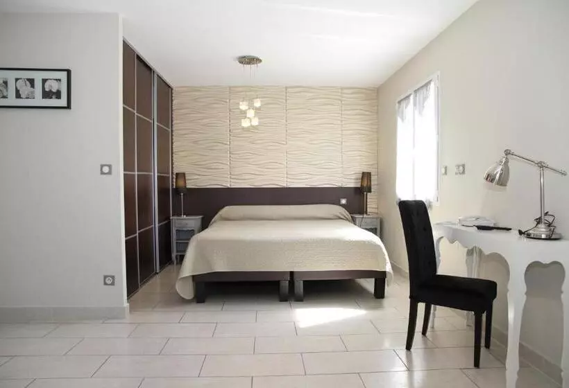 Suite with Terrace, Saint Germain