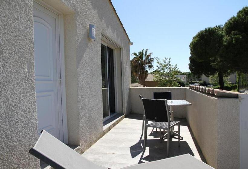 جناح مزود بتراس, Saint Germain