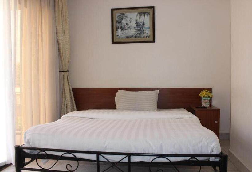 اتاق خانوادگی, Sky Hotel International