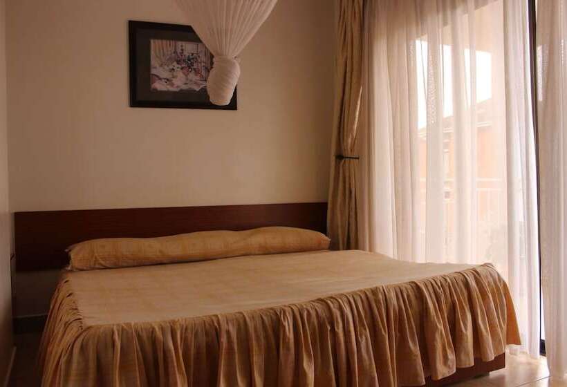 اتاق خانوادگی, Sky Hotel International