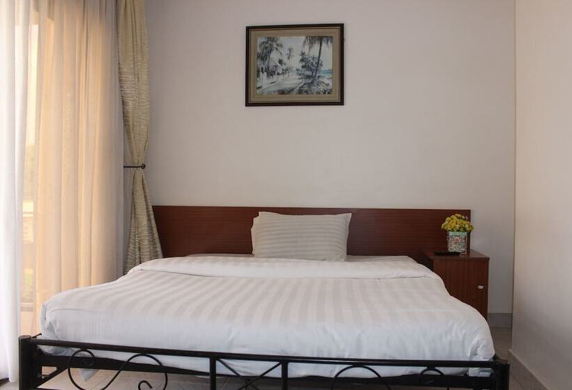 اتاق خانوادگی, Sky Hotel International