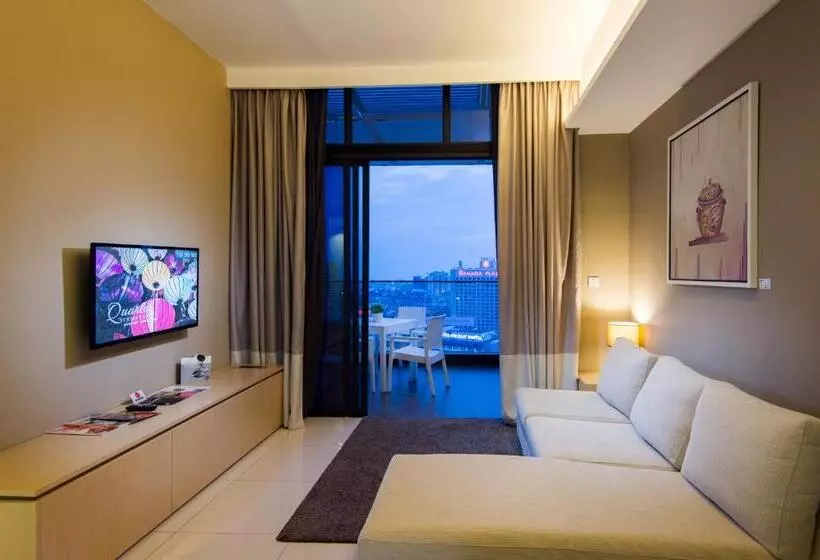 سوئیت 2 خوابه, The Pines Melaka