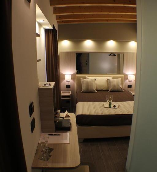 基本间, Trapani In