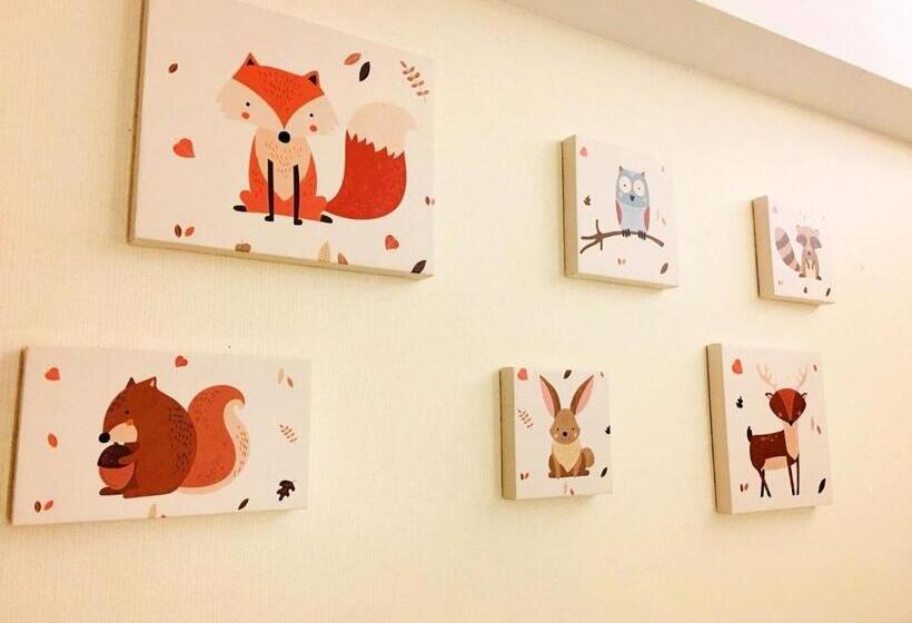 اتاق لوکس, Tsun Huang