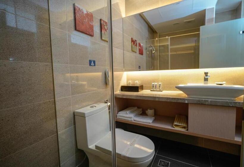 اتاق استاندارد, Tsun Huang