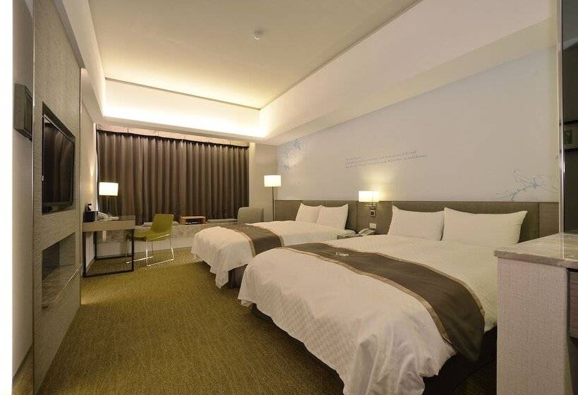 اتاق خانوادگی, Tsun Huang