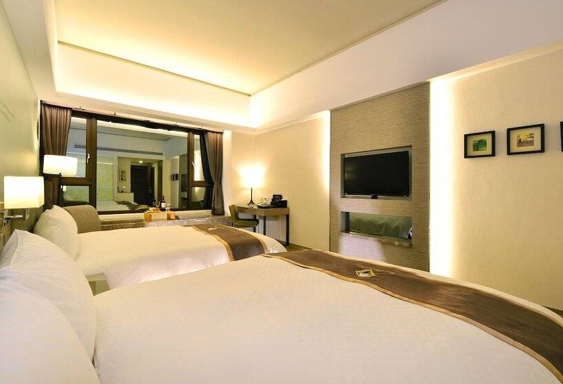 اتاق خانوادگی, Tsun Huang