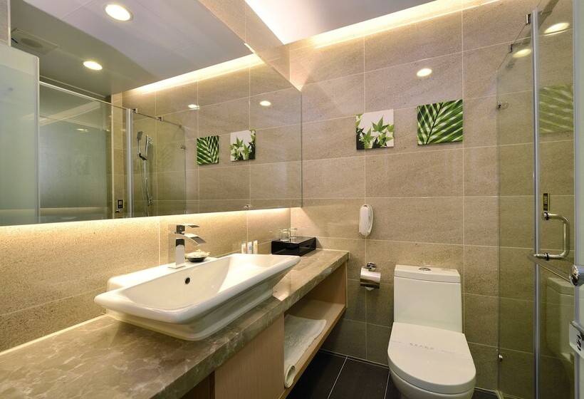 اتاق خانوادگی, Tsun Huang