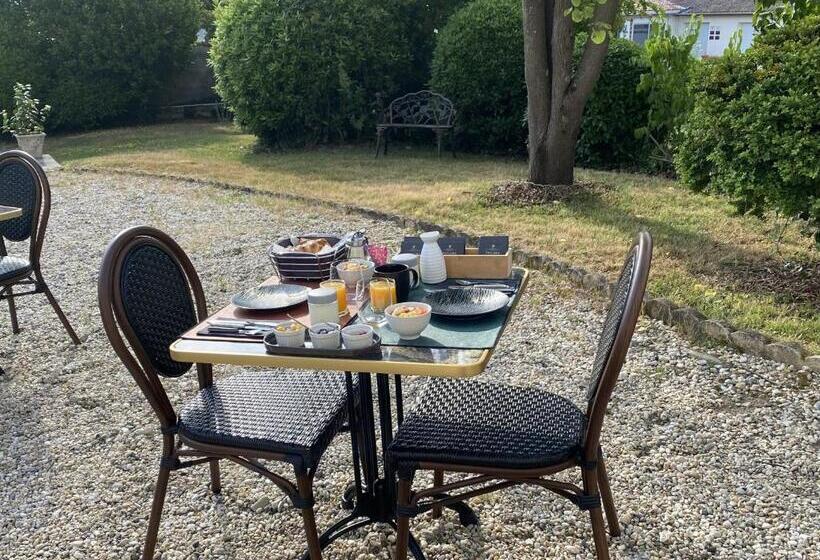 수피리어 스위트, Château Papounan