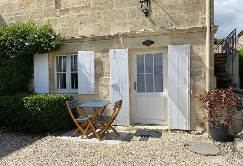 デラックススタジオ, Château Papounan