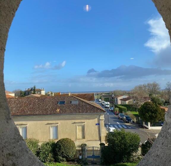 スーペリアースイート, Château Papounan