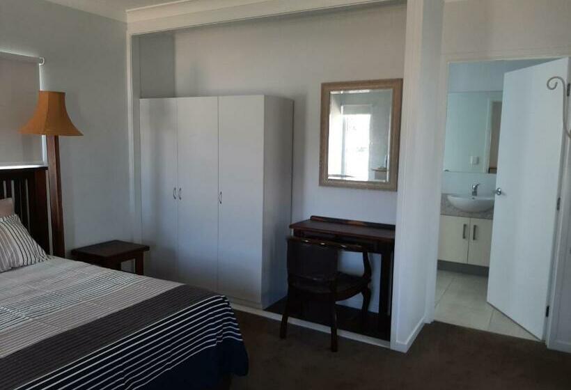 Номер Стандарт, Room In Guest Room   Cozy Room With Separate Entrance And Ensuit Bathroom