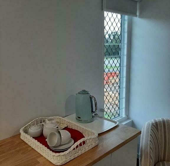 غرفة قياسية, Room In Guest Room   Cozy Room With Separate Entrance And Ensuit Bathroom