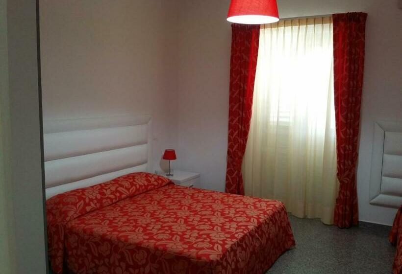 Номер Стандарт Трехместный, Le Castella B&b