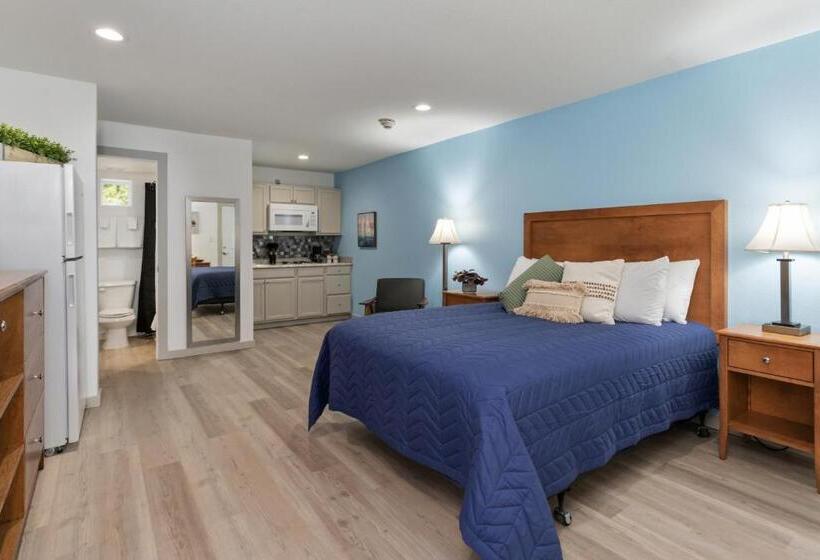 标准单人间, Extended Stay Gun Barrel City