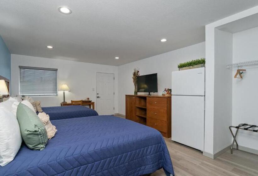 标准间, Extended Stay Gun Barrel City