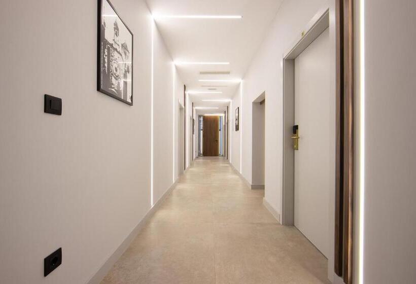 デラックスルーム, Caldo Luxury Rooms