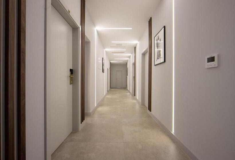 デラックスルーム, Caldo Luxury Rooms