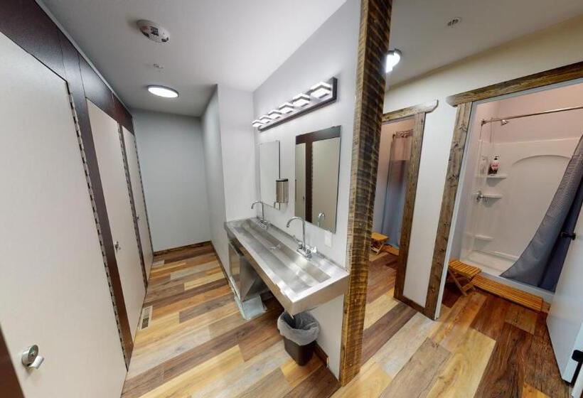 Четырехместный Номер Стандарт, Pintler S Portal Hostel