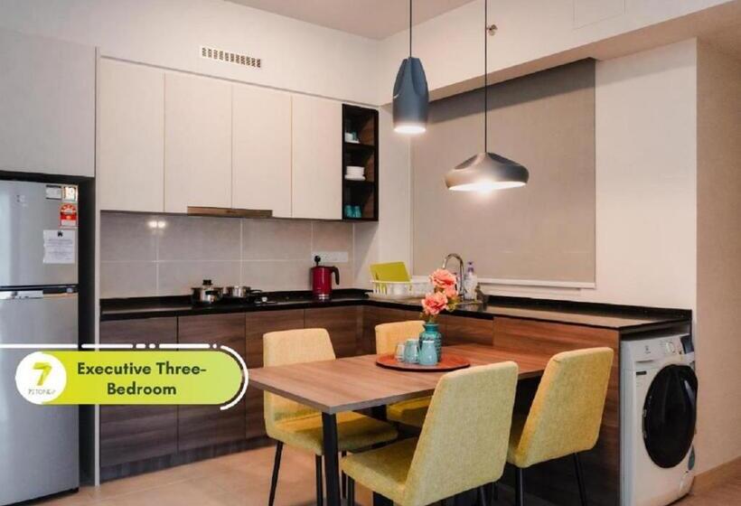 3 Bedroom Suite, 7stonez Suites Windmill Genting Highlands