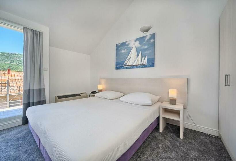 חדר סטנדרט עם מרפסת, Aqua   Guest Rooms & Suites Kaštela