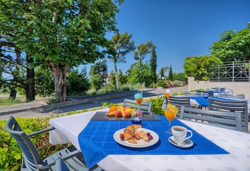 Семейный Номер, Aqua   Guest Rooms & Suites Kaštela