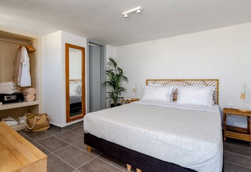 Полулюкс Вид на Море, Divino Suites