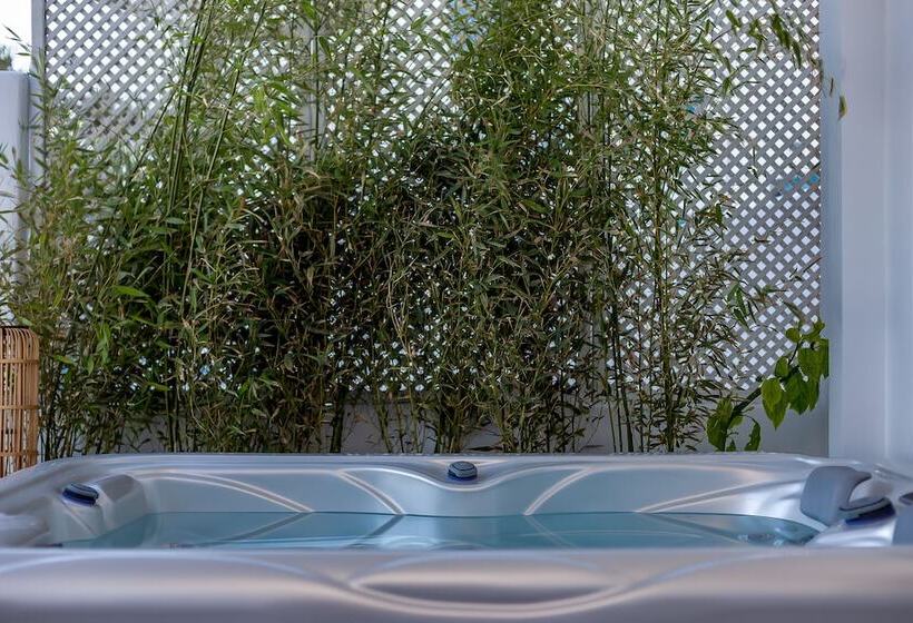 Люкс Deluxe Вид на Море, Divino Suites