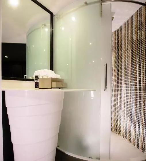 デラックスルーム, Azure Hotel Pattaya