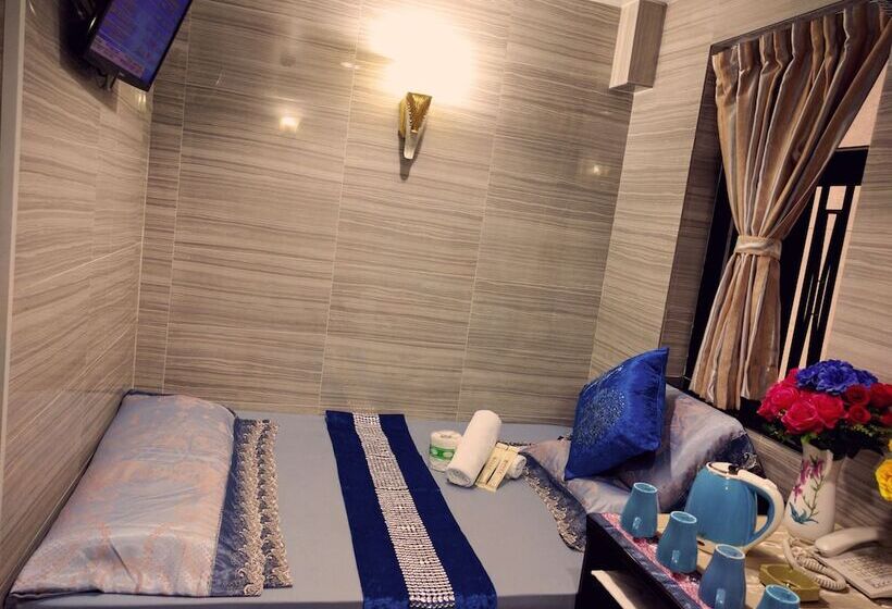 اتاق استاندارد یک نفره, Dhillon Hotel Hostel