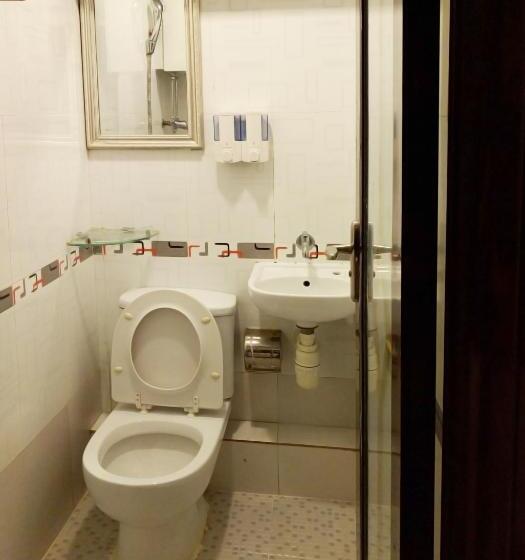 تختخواب در اتاق مشترک, Dhillon Hotel Hostel