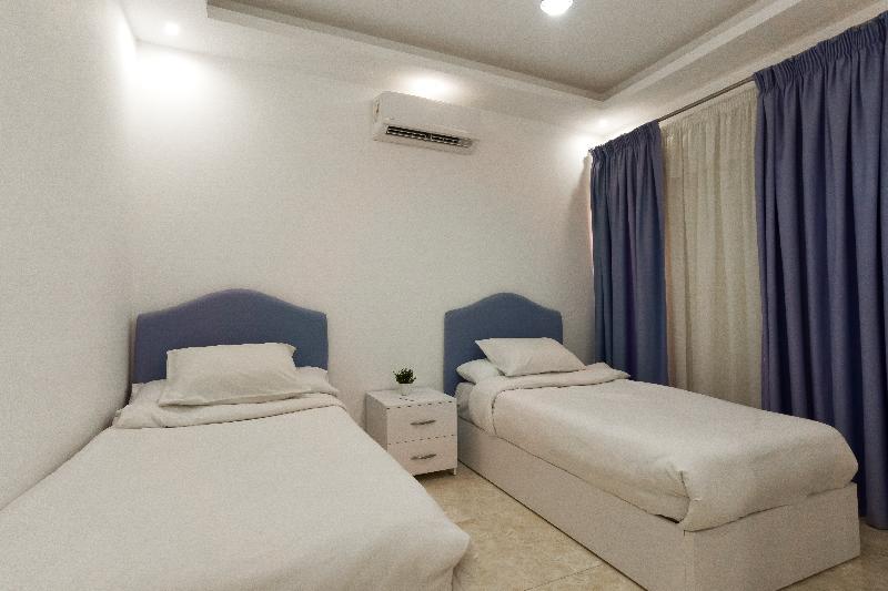 اتاق خانوادگی, Dhillon Hotel Hostel